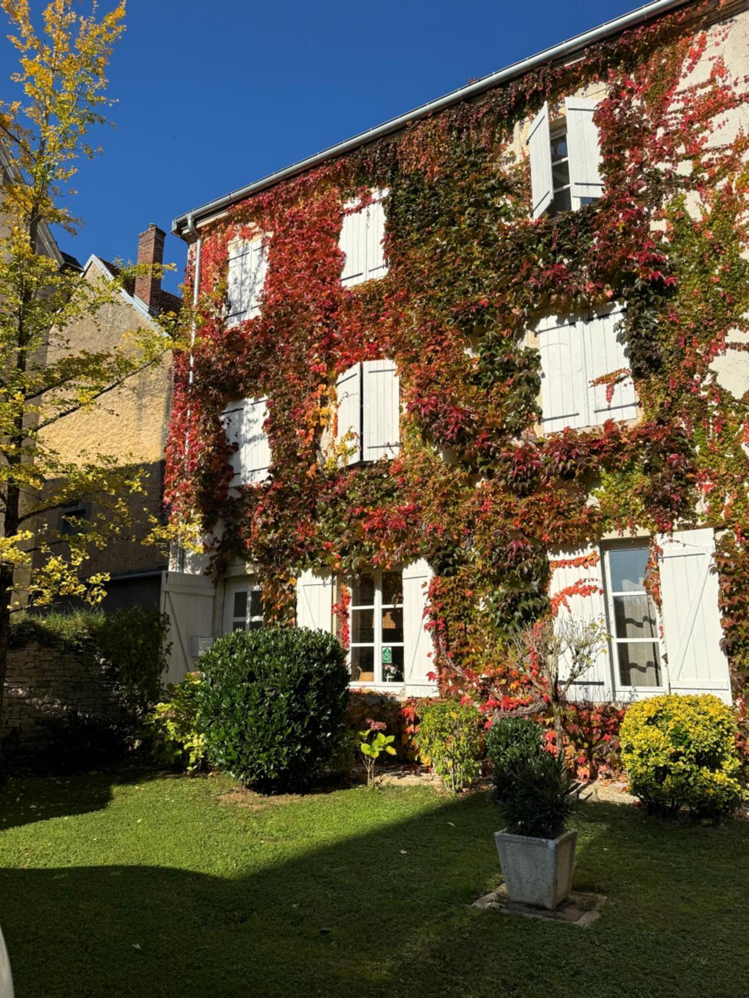 La Villa Bis Vesoul Exteriör bild